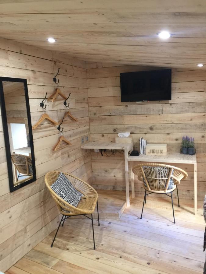 Chambres D'Hotes La Voute Volonne Екстериор снимка