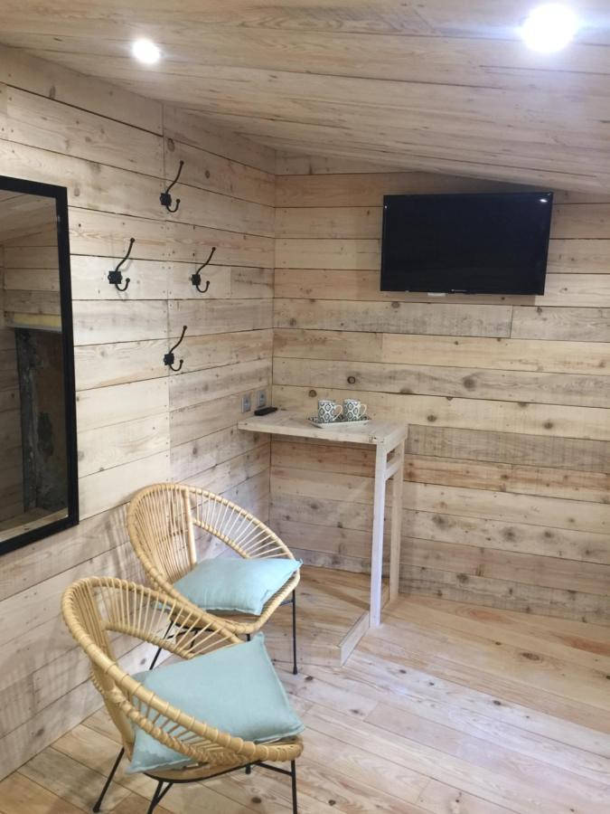 Chambres D'Hotes La Voute Volonne Екстериор снимка